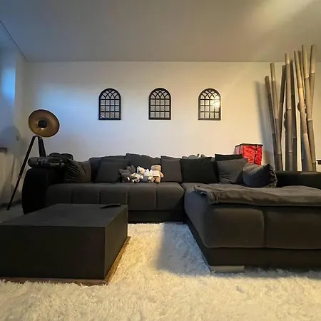 Modernes Mit 75qm Mit Balkon & Aussicht Apartmán Aquisgrà