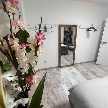 Modernes Mit 75qm Mit Balkon & Aussicht Apartmán *