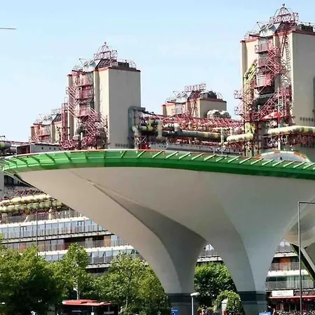 Modernes Mit 75qm Mit Balkon & Aussicht Appartement Aix-la-Chapelle